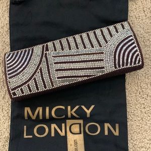 NWT Micky Long Clutch